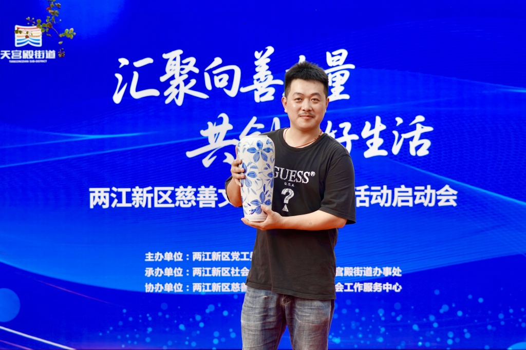 1757303955278337.jpg 04.jpg